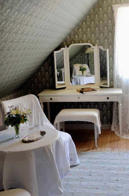 Bed and Breakfast Vildrosor & Hons Hagstad Zimmer foto