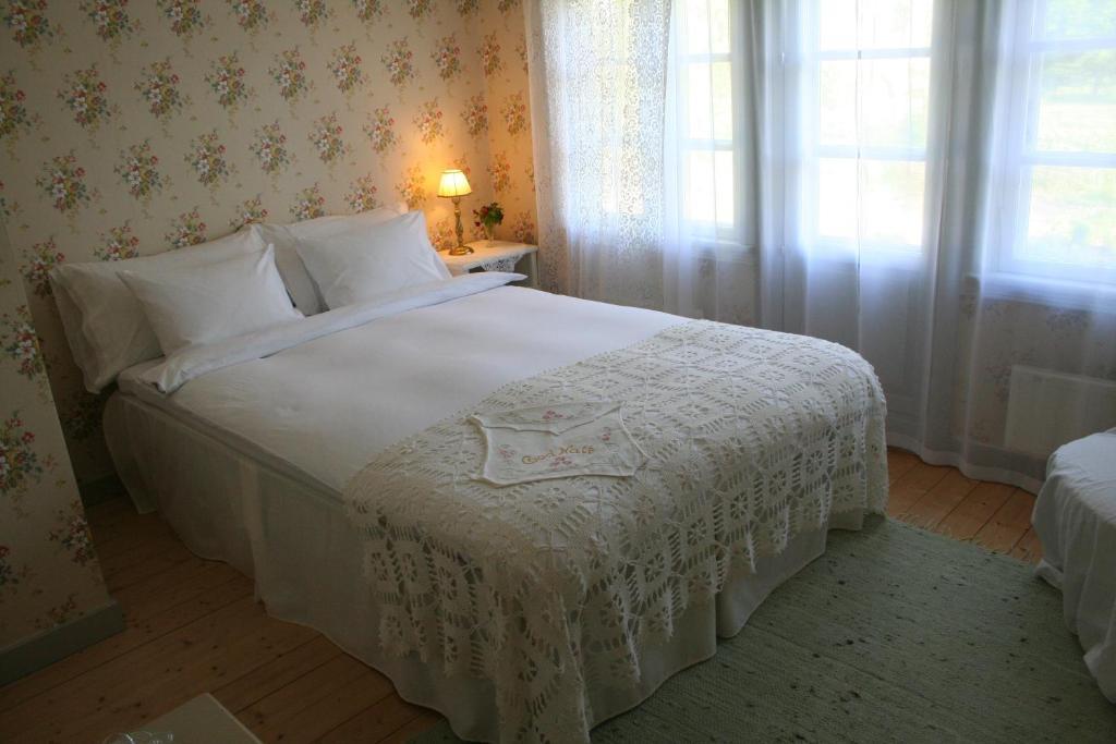 Bed and Breakfast Vildrosor & Hons Hagstad Zimmer foto